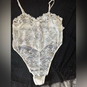 New Lace Victoria's Secret Women's Bodysuit size XXL White Lace String Thong